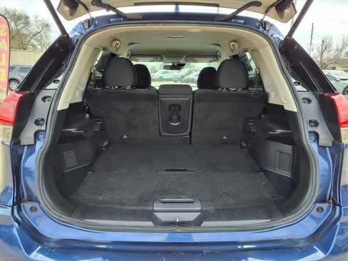 Used 2019 Nissan Rogue SV image 29