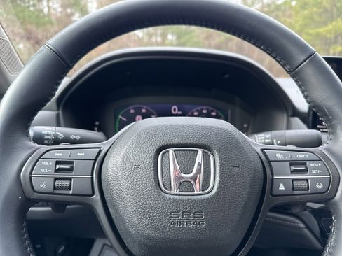 Used 2023 Honda Accord EX-L image 18