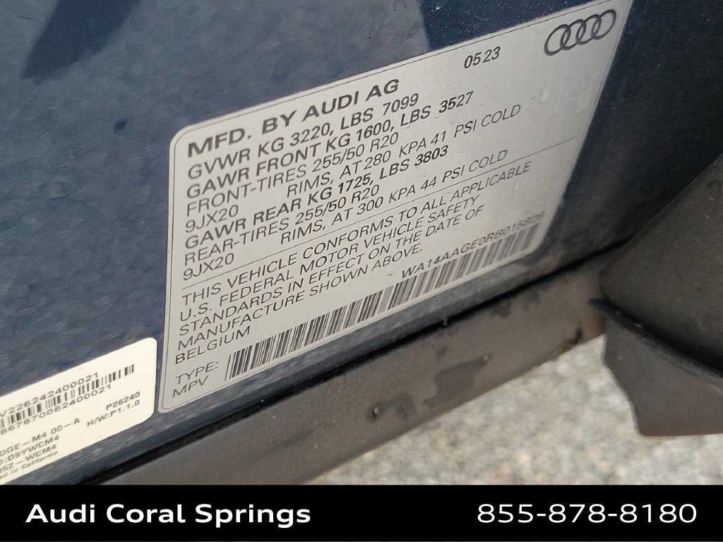 Certified 2024 Audi Q8 e-tron Premium AWD/4WD image 29