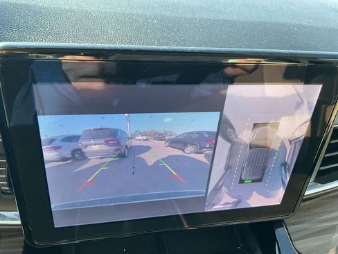 Used 2023 Ford Explorer Limited w/ Equipment Group 301A image 28