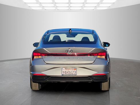 Certified 2022 Hyundai Elantra SEL w/ Convenience Package image 6