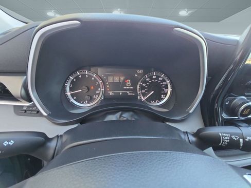 Used 2023 Toyota Highlander XLE image 15