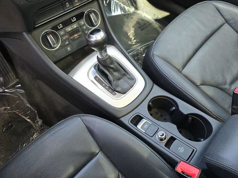 Used 2017 Audi Q3 2.0T Premium FWD image 30