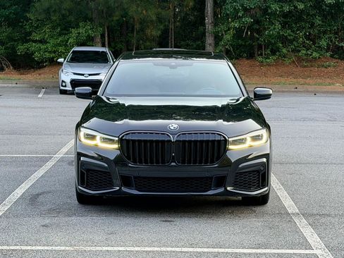 Used 2020 BMW 750i xDrive w/ Autobahn Package AWD/4WD image 3