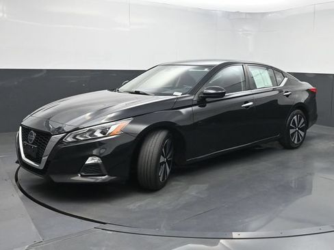 Used 2021 Nissan Altima 2.5 SV FWD image 5