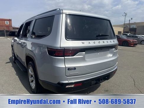 Used 2022 Jeep Wagoneer Series II AWD/4WD image 10
