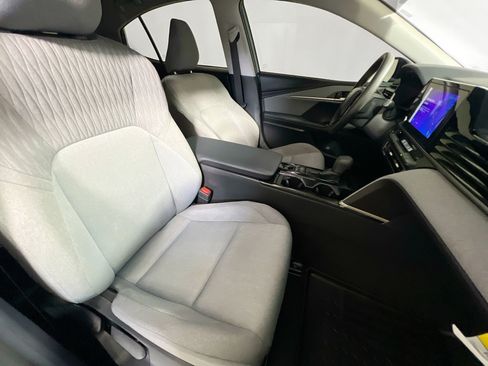 Used 2025 Toyota Camry LE FWD image 28