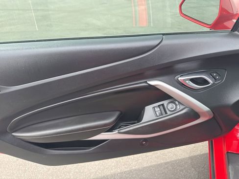 Used 2018 Chevrolet Camaro LT w/ RS Package image 15