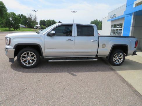 Used 2017 GMC Sierra 1500 SLT AWD/4WD image 1