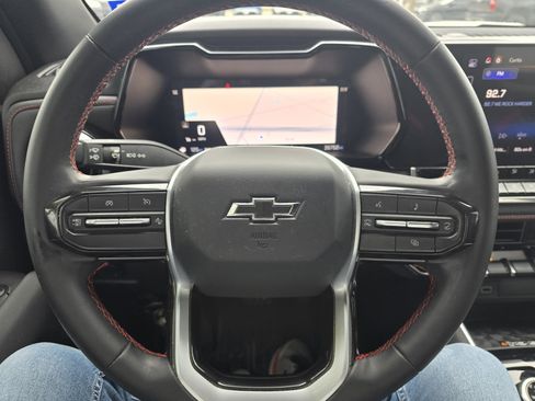 Used 2024 Chevrolet Colorado Z71 w/ Z71 Convenience Package 2 image 12