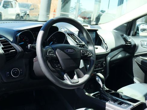 Used 2018 Ford Escape SE image 38