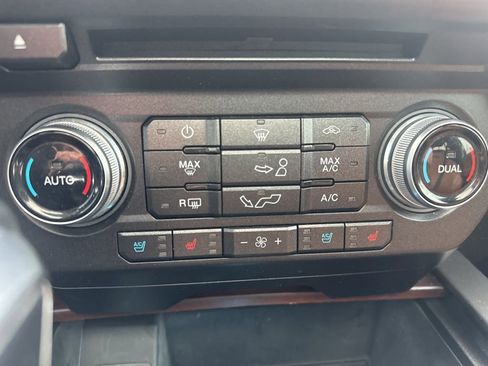 Used 2017 Ford F150 Limited AWD/4WD image 35