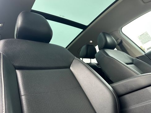 Certified 2022 Volkswagen Atlas SE w/ Panoramic Sunroof Package image 19