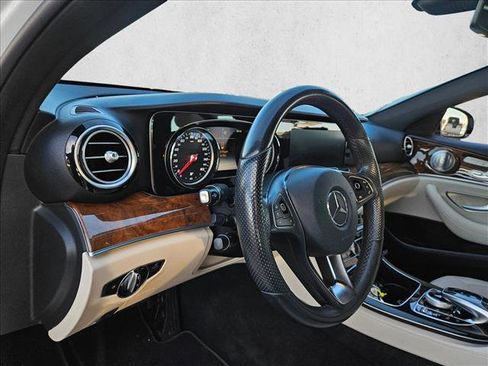 Used 2018 Mercedes-Benz E 300 E 300 image 8