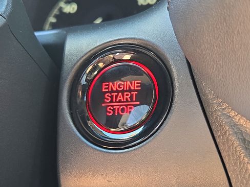 Used 2023 Honda HR-V LX image 23