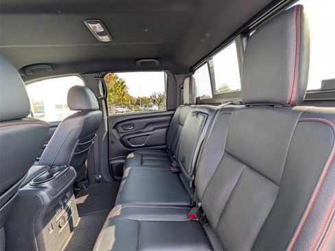 Used 2020 Nissan Titan PRO-4X w/ Pro-4x Convenience Package image 27