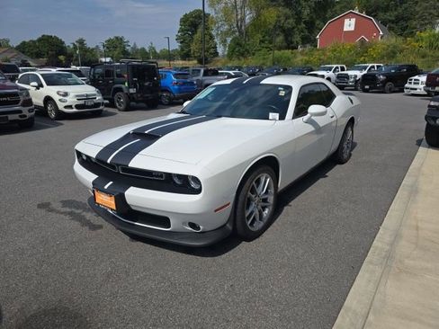 Certified 2022 Dodge Challenger GT image 3