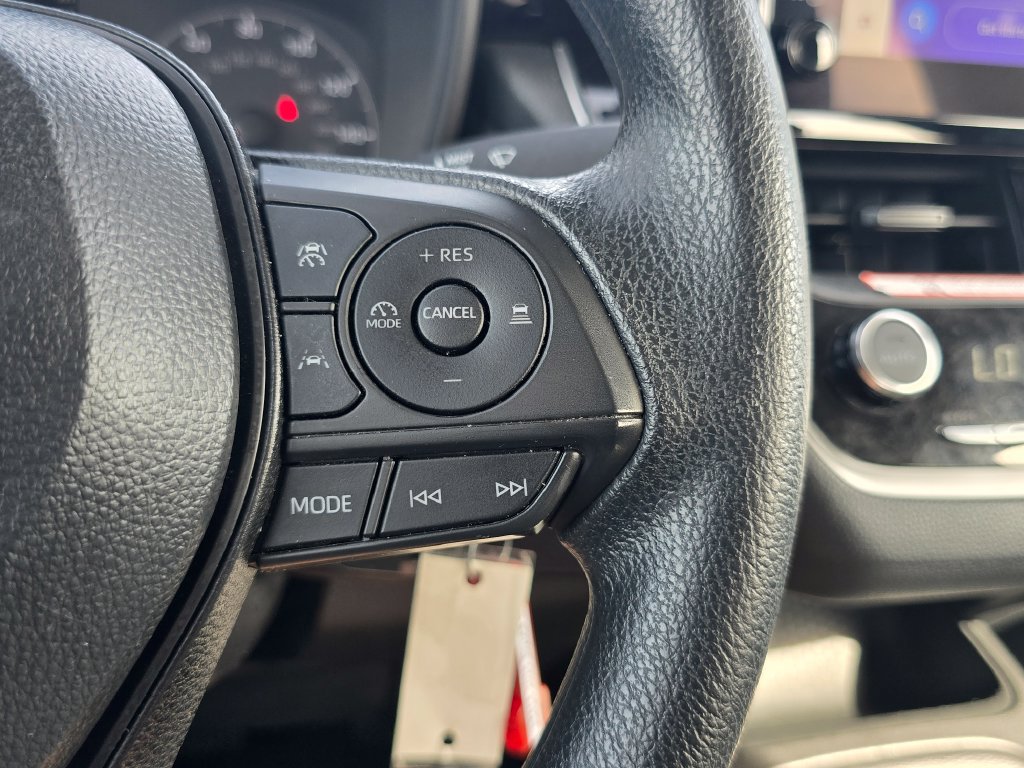 Certified 2025 Toyota Corolla LE FWD image 30