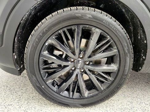 Used 2022 Kia Telluride SX w/ Towing Package image 9