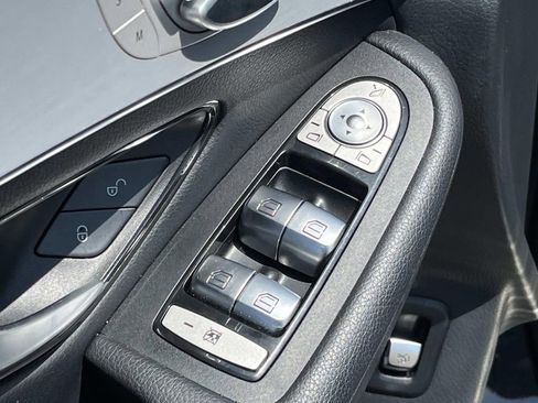 Used 2022 Mercedes-Benz GLC 300 image 25