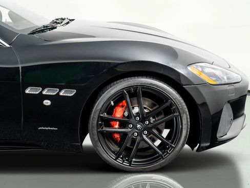 Used 2018 Maserati GranTurismo Sport image 11