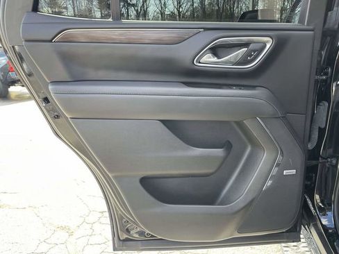 Used 2024 Chevrolet Tahoe Z71 w/ Luxury Package image 12
