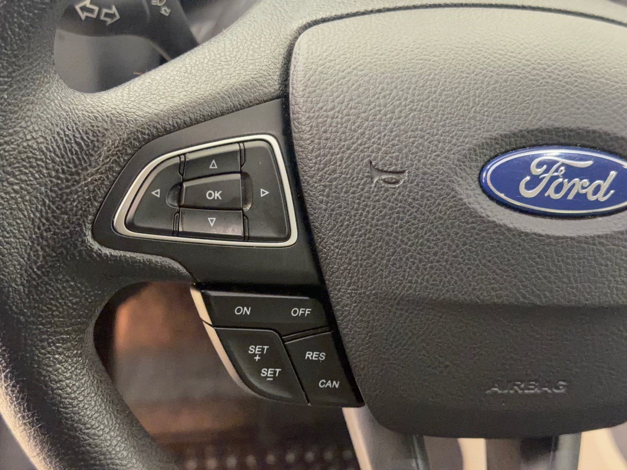 Used 2018 Ford Escape SE FWD image 18
