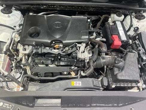 Used 2019 Toyota Camry SE FWD image 8