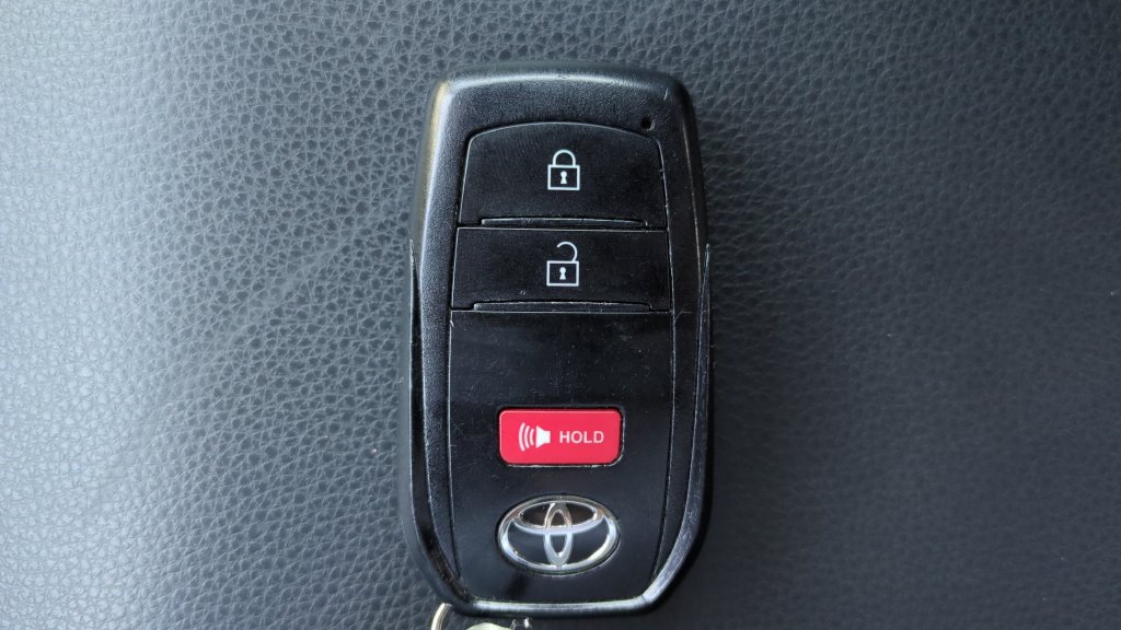 Used 2024 Toyota Tacoma SR5 w/ SR5 Upgrade Package RWD image 26