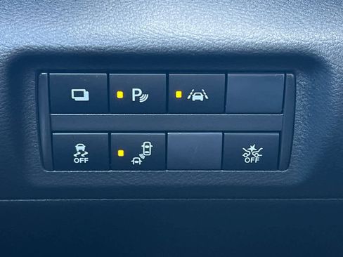 Used 2024 Nissan Kicks S image 32