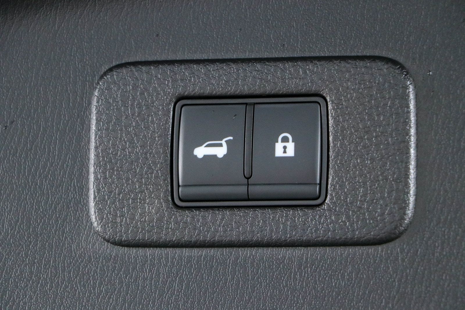 Used 2024 Nissan Armada SL w/ Midnight Edition Package AWD/4WD image 33