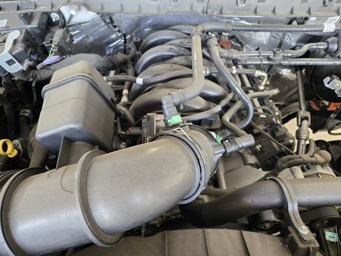 New 2026 Ford F250 XL w/ XL Chrome Package RWD image 22