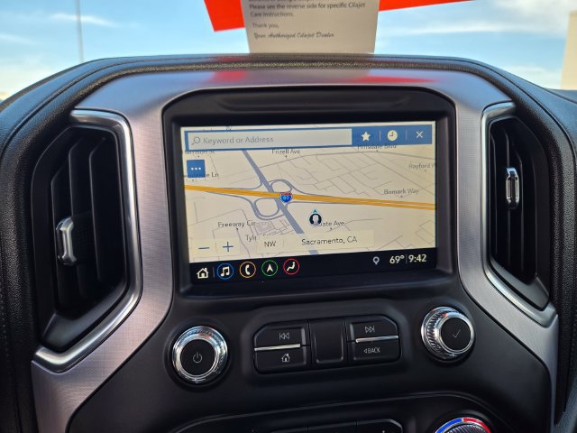 Used 2019 GMC Sierra 1500 SLT w/ SLT Premium Plus Package AWD/4WD image 16