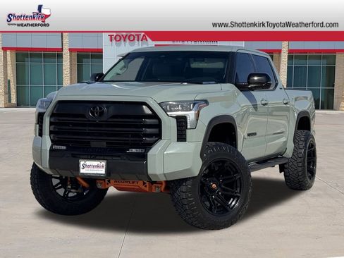 Used 2024 Toyota Tundra Limited image 1