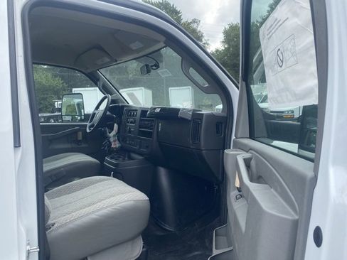 New 2025 Chevrolet Express 3500 w/ Power Convenience Package image 29