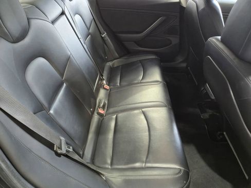 Used 2017 Tesla Model 3 Long Range RWD image 9