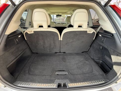 Used 2017 Volvo XC90 T6 Momentum AWD/4WD image 31