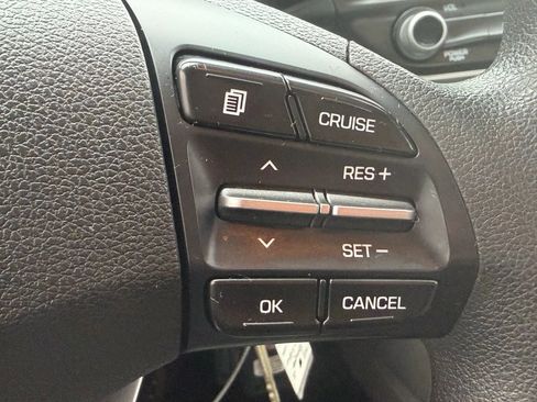 Used 2020 Hyundai Elantra SE image 14