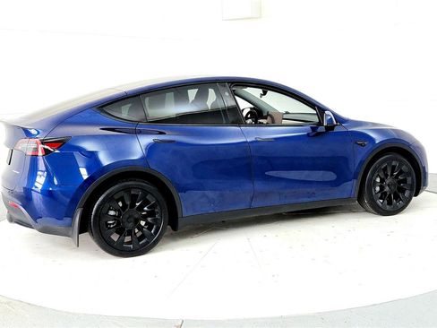 Used 2024 Tesla Model Y Long Range image 6