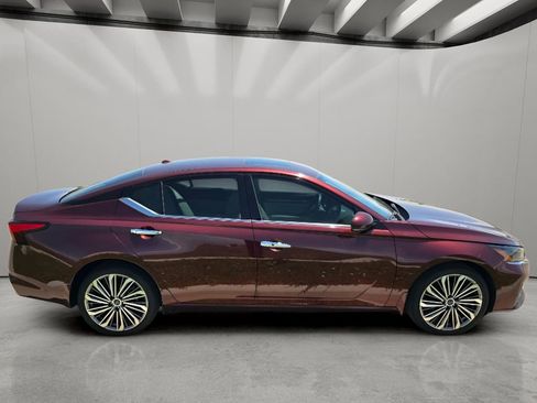 Used 2023 Nissan Altima 2.5 SL AWD/4WD image 6