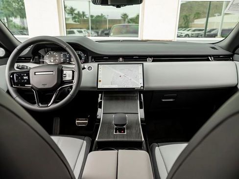 New 2026 Land Rover Range Rover Evoque Dynamic SE AWD/4WD image 18