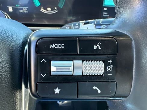 Used 2025 Hyundai Santa Fe SEL AWD/4WD image 37