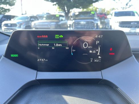 Used 2025 Toyota Prius Plug-In Hybrid FWD image 16