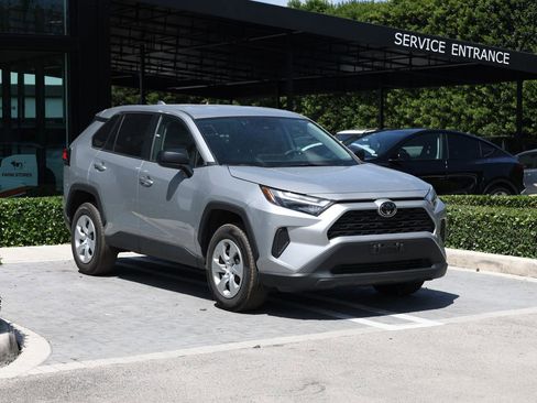 Used 2024 Toyota RAV4 LE image 2