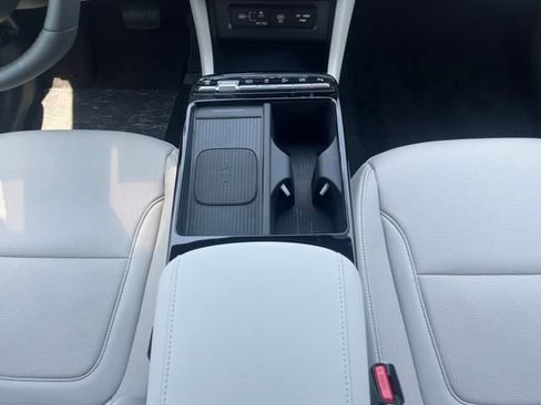 New 2025 Hyundai Tucson Limited image 37