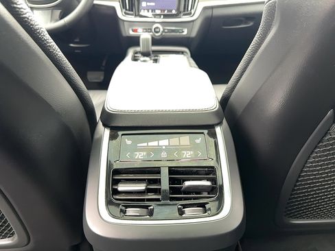 Certified 2023 Volvo V90 B6 Cross Country Plus image 17