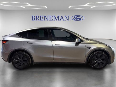 Used 2024 Tesla Model Y Long Range image 4