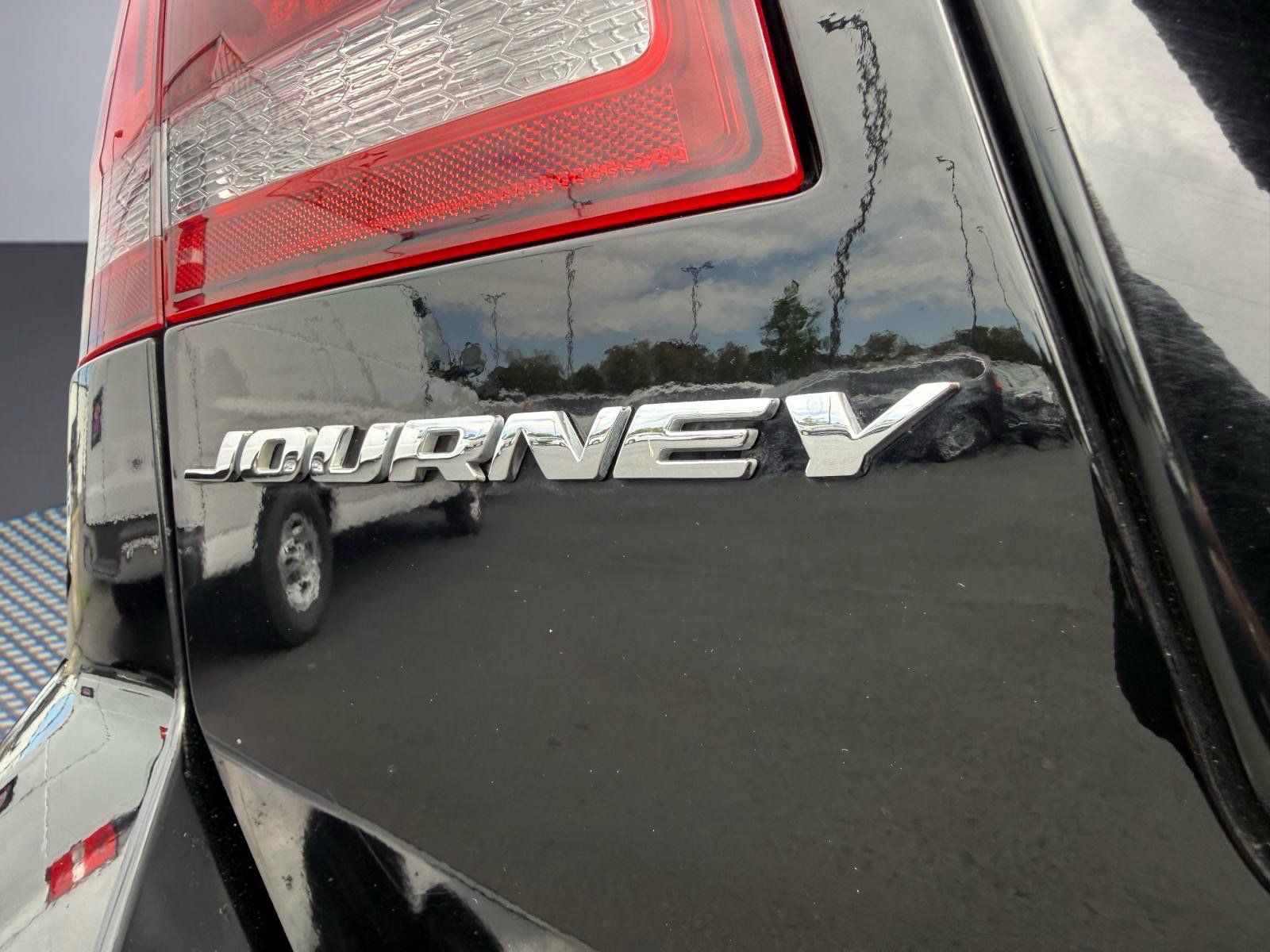 Used 2020 Dodge Journey Crossroad FWD image 6