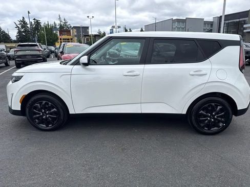 Certified 2025 Kia Soul LX FWD image 9