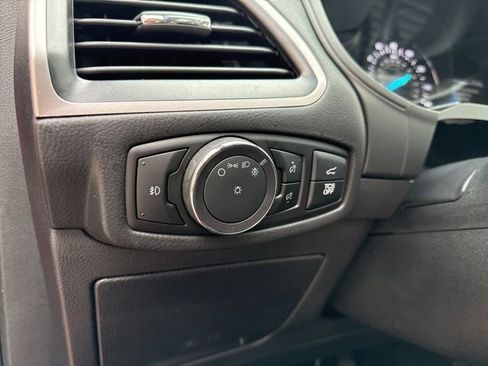 Used 2024 Ford Edge SEL w/ Convenience Package image 21